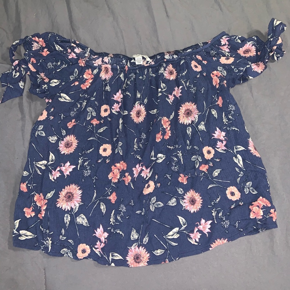 SOLD❗️Off the shoulder top